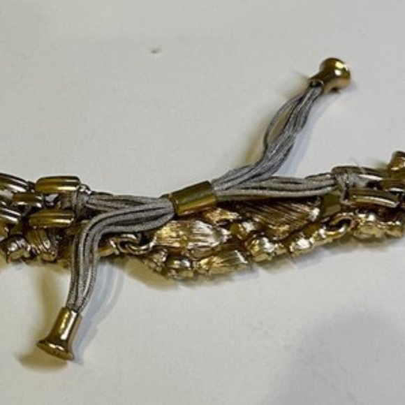 Beautiful Vintage Look Bracelet- New Without Tags, Adjustable Slide - Picture 3 of 3